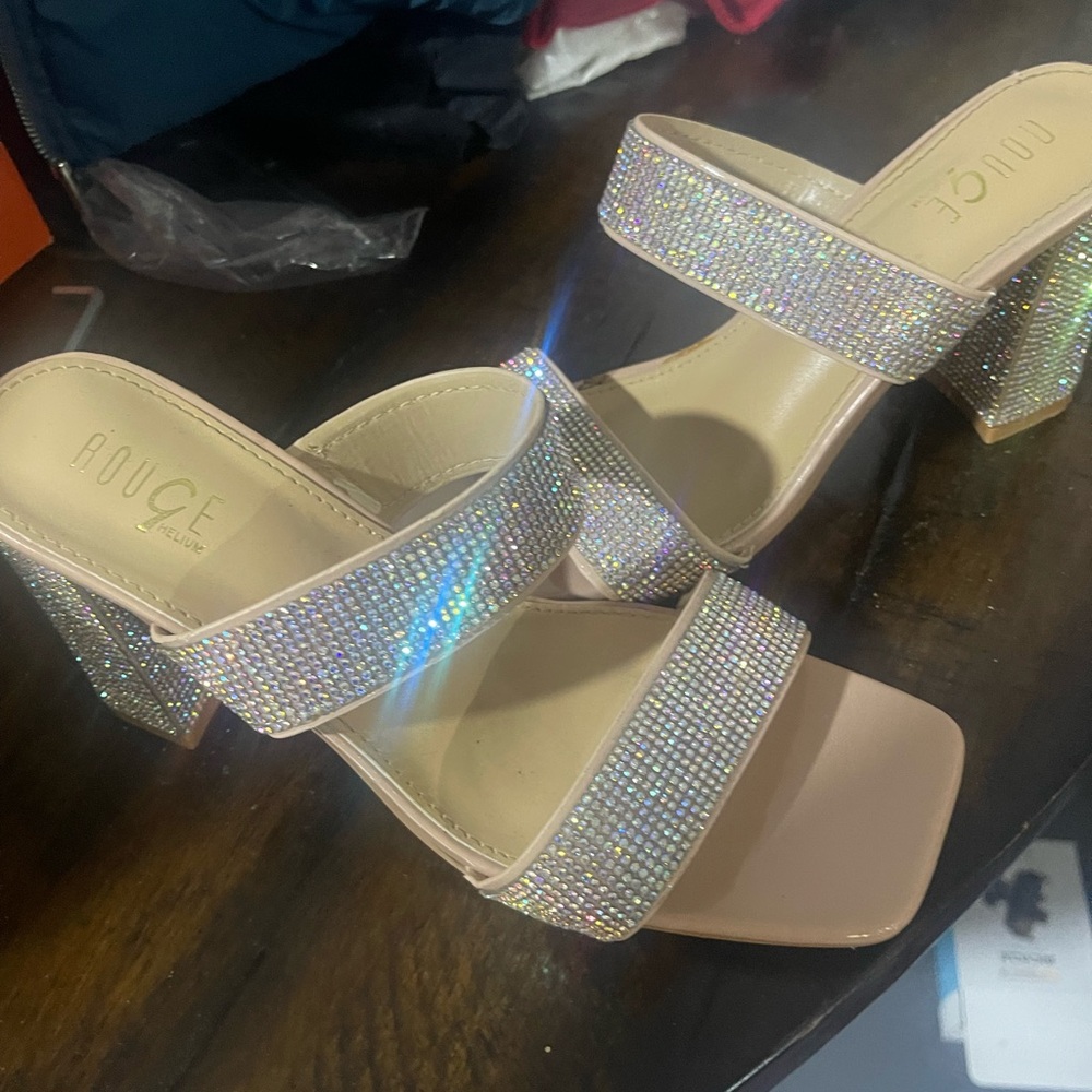 Rouge Helium Glittering Beige Heels